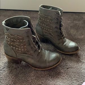 cute lace design boots
